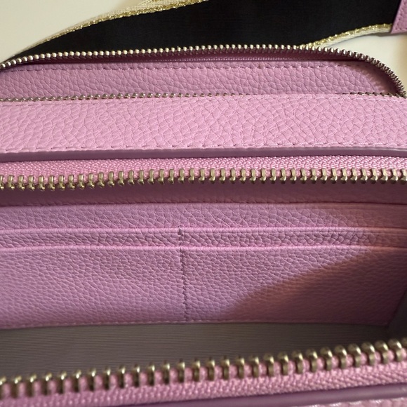 New-Marc Jacobs Leather Crossbody Bag - Picture 10 of 16